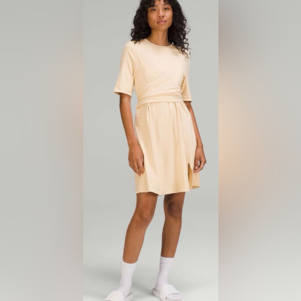 Lululemon Cotton Wrap-Front T-Shirt Dress
Prosecco Size 4